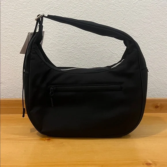 NWT Lululemon City Essentials Shoulder Bag 4L Black - Picture 4 of 8